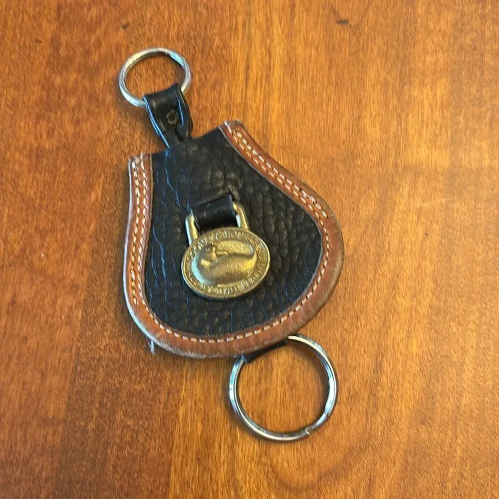 Vintage 80's DOONEY & BOURKE Black All Weather leather / Brass Logo key chain fo